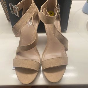 Charles by Charles David Leanna nude microsuede wedge